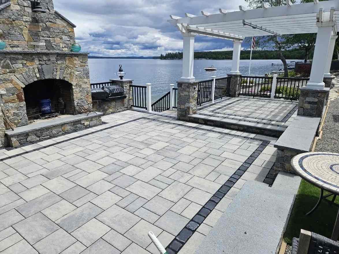 hardscaping contractor